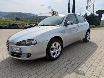Alfa Romeo 147 1.9 JTD (120)