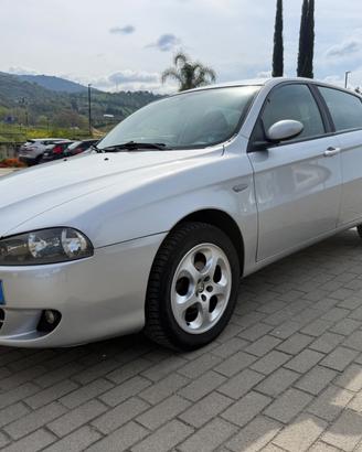 Alfa Romeo 147 1.9 JTD (120)