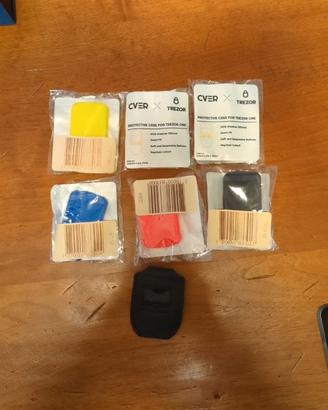 Set 5 Cover per Trezor One - Silicone e Pelle