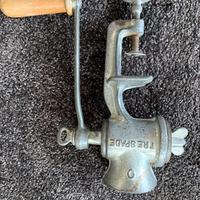 TRE SPADE TRITACARNE ANTICO IN GHISA VINTAGE