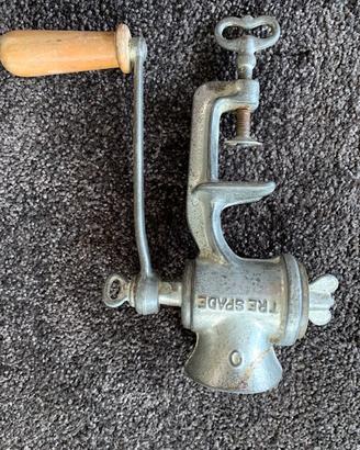 TRE SPADE TRITACARNE ANTICO IN GHISA VINTAGE