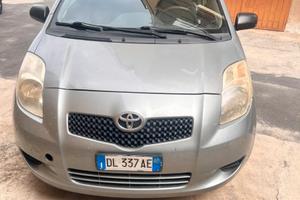 Toyota Yaris 1.0 3 porte
