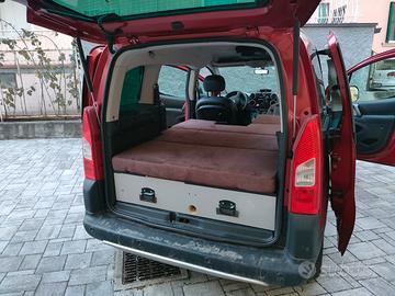 Allestimento Camper su Misura per Citroën Berlingo