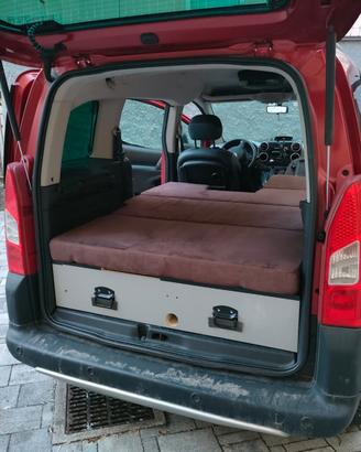 Allestimento Camper su Misura per Citroën Berlingo