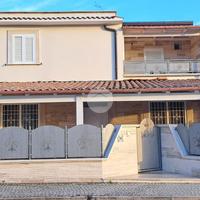 CASA SEMINDIPENDENTE A FROSINONE