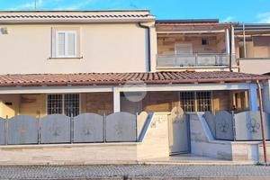 CASA SEMINDIPENDENTE A FROSINONE