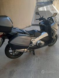 Honda integra 750cc