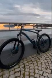 Bicicletta Mountain bike rockrider st120