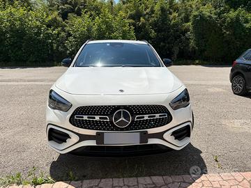 MERCEDES GLA