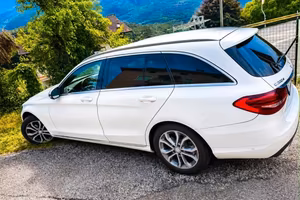 Mercedes station wagon con catena di distribuzione