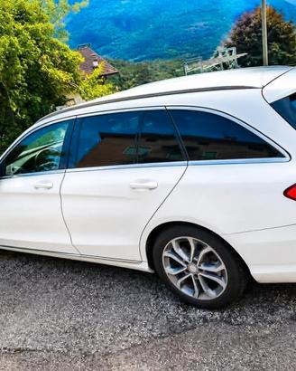 Mercedes station wagon con catena di distribuzione