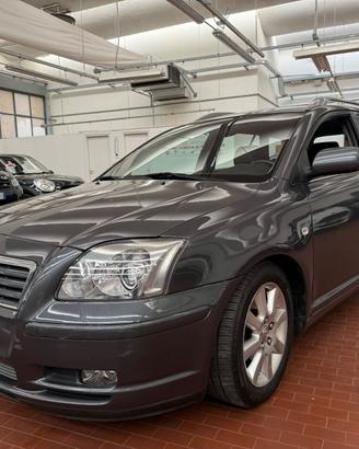 Toyota Avensis 2.2 150cv D-4D Station Wagon