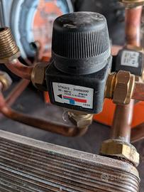 Valvola miscelatrice per acqua sanitaria