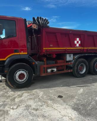 Iveco TRAKKER 3 assi ribaltabile