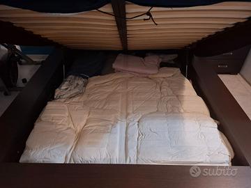 Letto matrimoniale con cassettone
