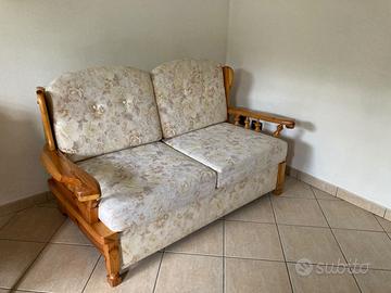 Divano in legno, divanoletto una piazza e mezza.