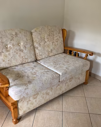 Divano in legno, divanoletto una piazza e mezza.