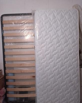 rete a doghe e materasso singolo 