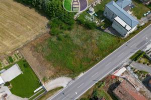 DOLO TERRENO EDIFICABILE DI 1.050 MQ