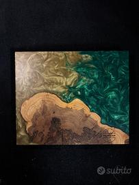 Tagliere artigianale legno e resina verde e oro