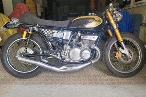 Suzuki gt 550