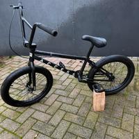 Bici BMX Cult Access nera