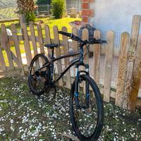 Bicicletta rockrider st 100