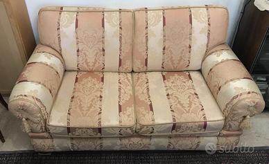 Divano letto classico due posti €0