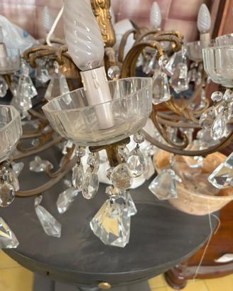 Lampadario con gocce di vetro