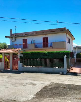 Villino terratetto appartamento Marina di Chieuti