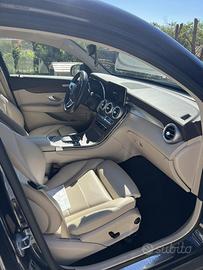 MERCEDES BENZ GLC 300D PREMIUM