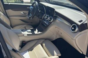 MERCEDES BENZ GLC 300D PREMIUM