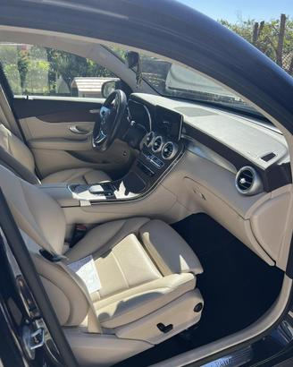 MERCEDES BENZ GLC 300D PREMIUM