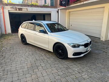 BMW 320 Business Advantage 190 cv