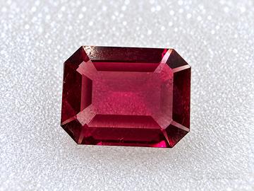 Red Spinel 2,24 ct (Mahenge Tanzania) Naturale
