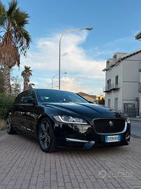 Jaguar XF R-Sport 2.0 Diesel 180cv - Leggi tutto