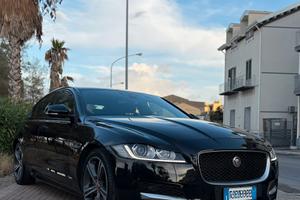 Jaguar XF R-Sport 2.0 Diesel 180cv - Leggi tutto