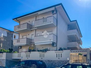 3 LOCALI A FURNARI