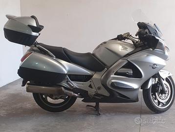 Honda ST 1300 - 2005