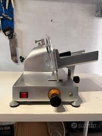 Affettatrice casalinga compatta Lama da 190 mm