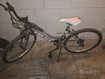 Mountain Bike Frejus da donna – 18 marce