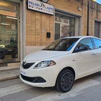 Lancia Ypsilon 1.0 FireFly 5 porte Hybrid Gold