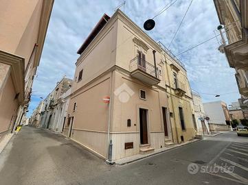 2 LOCALI A GROTTAGLIE