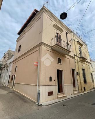 2 LOCALI A GROTTAGLIE