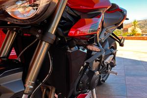 Triumph Street Triple rs