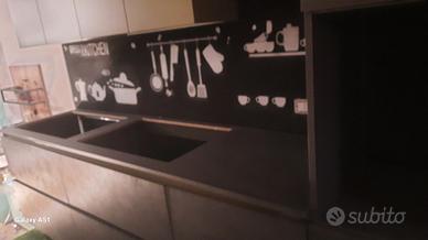 piano in laminato finitura ardesia