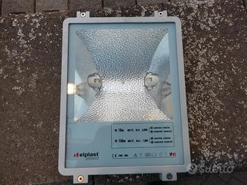 Faretto simmetrico IP65 70W Gruppo Beghelli 