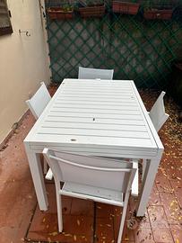 Tavolo da giardino allungabile con 4 sedie