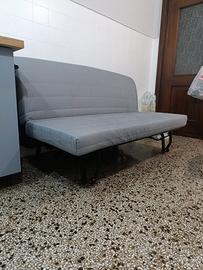 Divano letto pieghevole salva spazio 