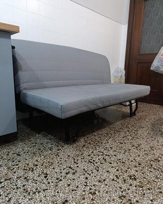 Divano letto pieghevole salva spazio 